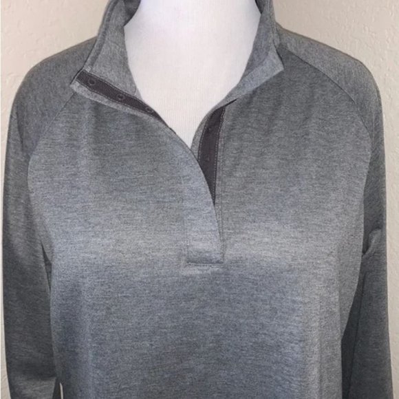 Under Armour Tops - Under Armour women's workout LS top
